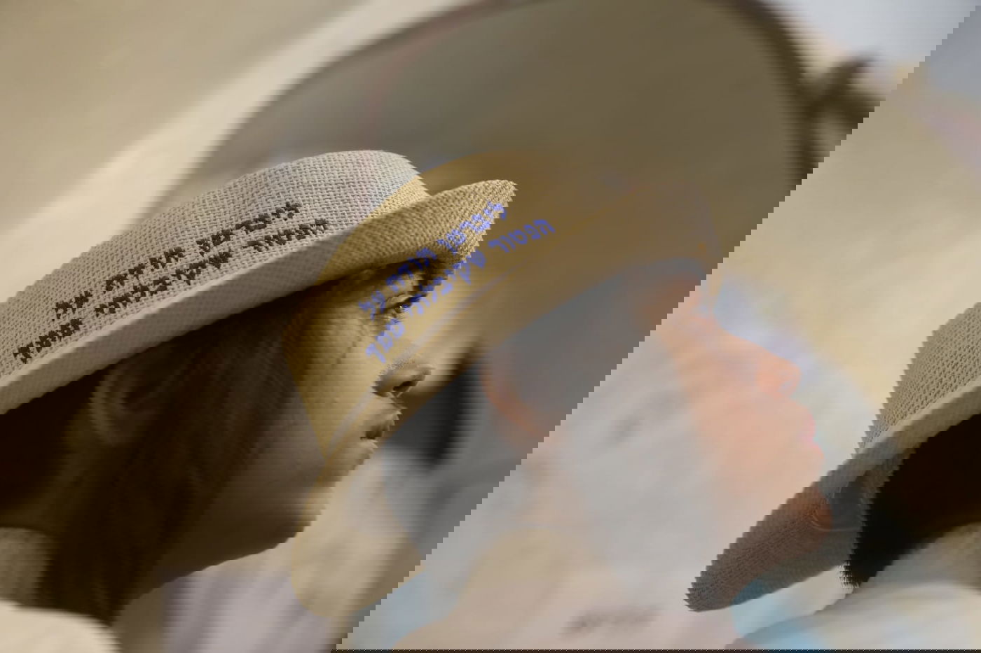 הלהיט במאה שערים: הפטור מאיווט ליברמן