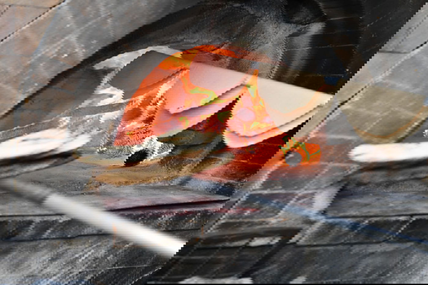 כך ה'חזונאישניקים' אופים מצות • תיעוד ענק