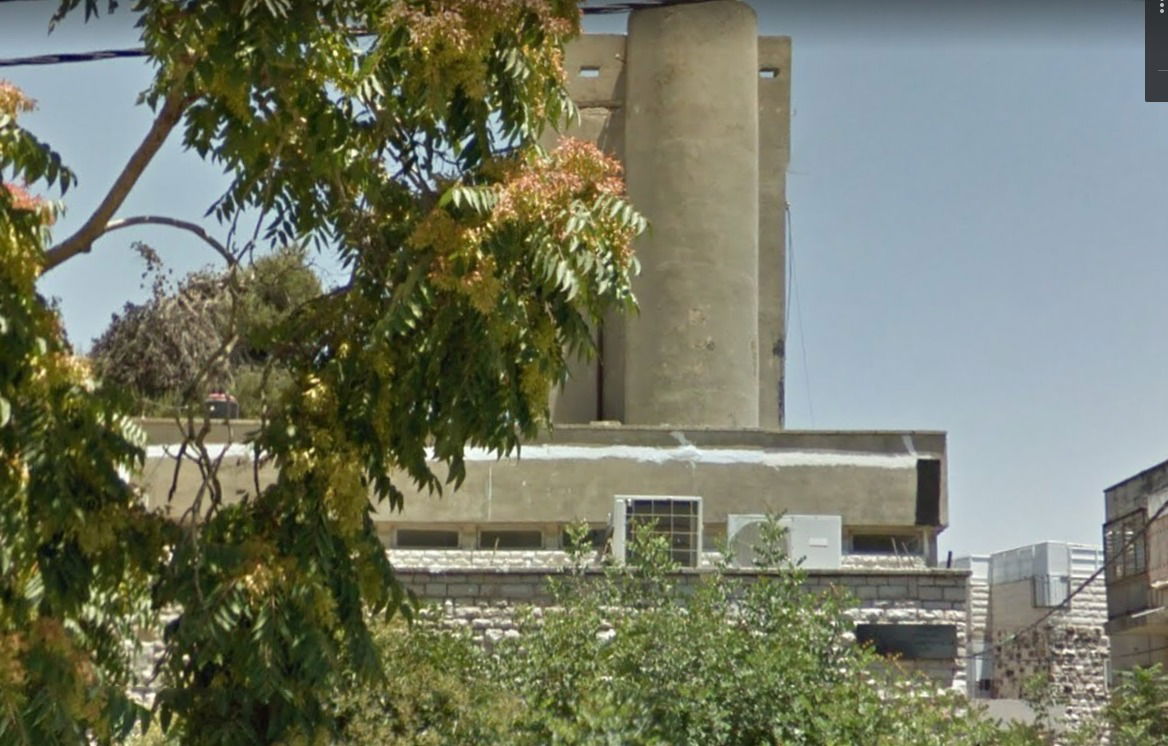 הרב הורה: הגברים יתפללו בעזרת הנשים