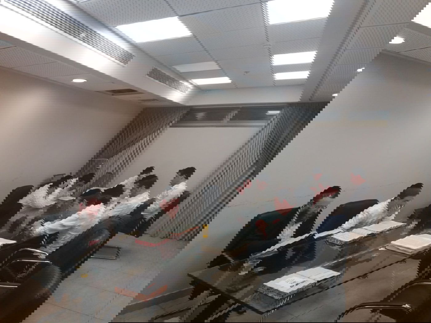 בחורי ישיבת שערי שמועות בחפץ חיים. באדיבות המצלם