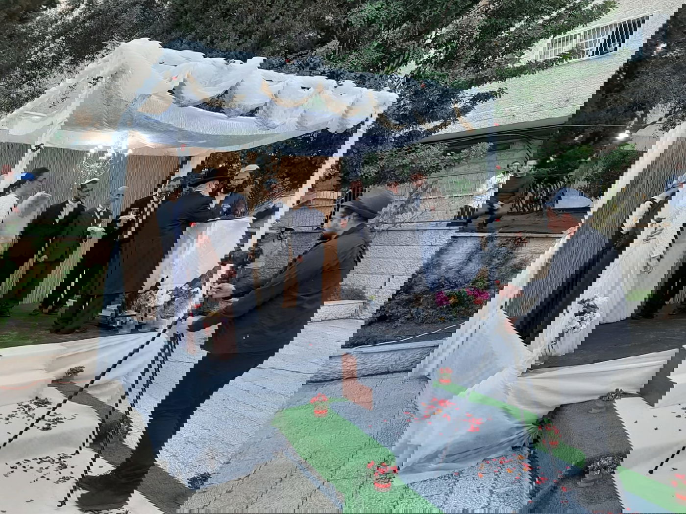 צפו ב"חתונת המרפסות" בישיבת מרכז הרב