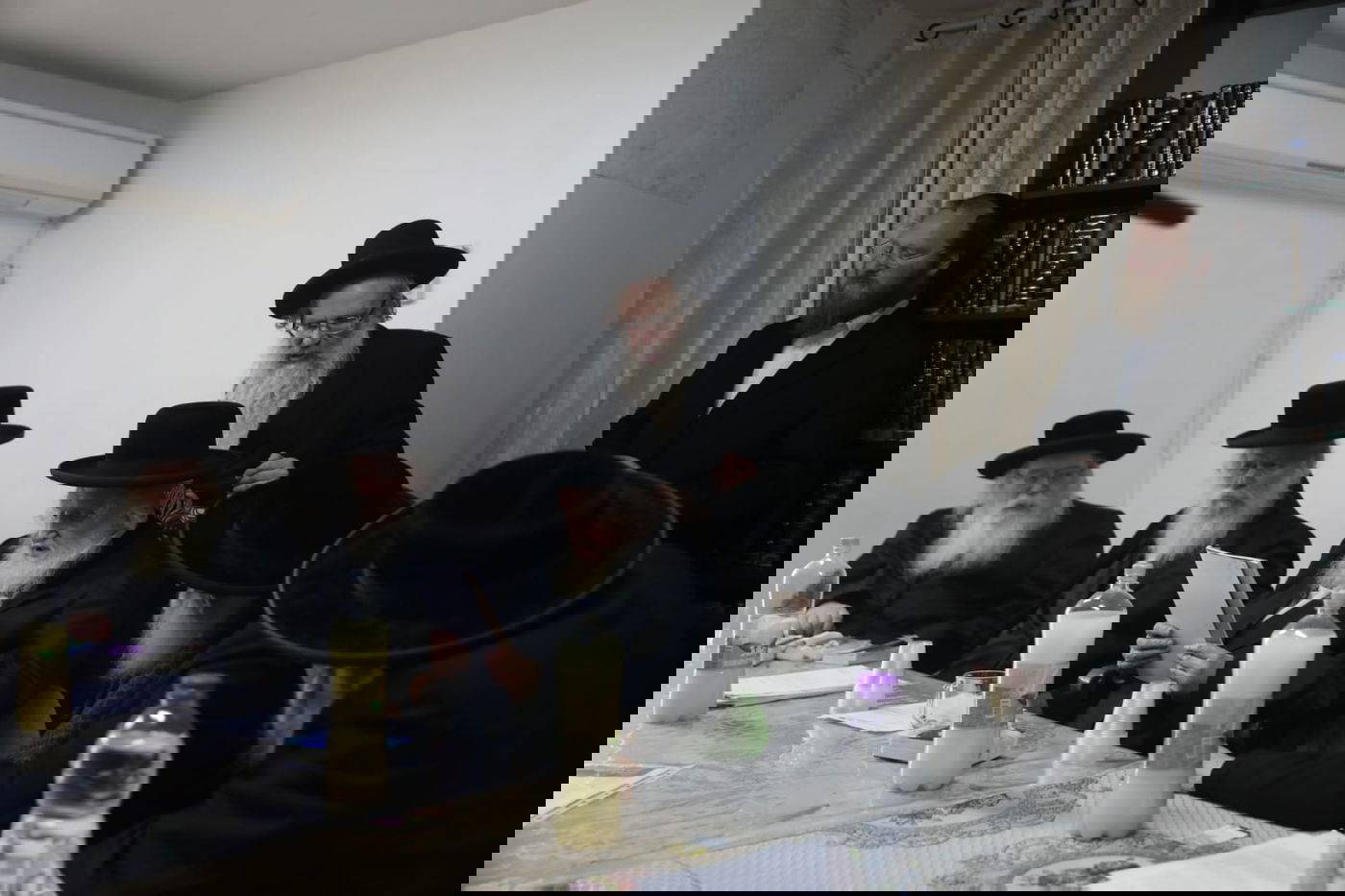 'העדה': הגנים ובתי הספר לבנות - ייסגרו; ב'חיידרים' ילמדו בקבוצות