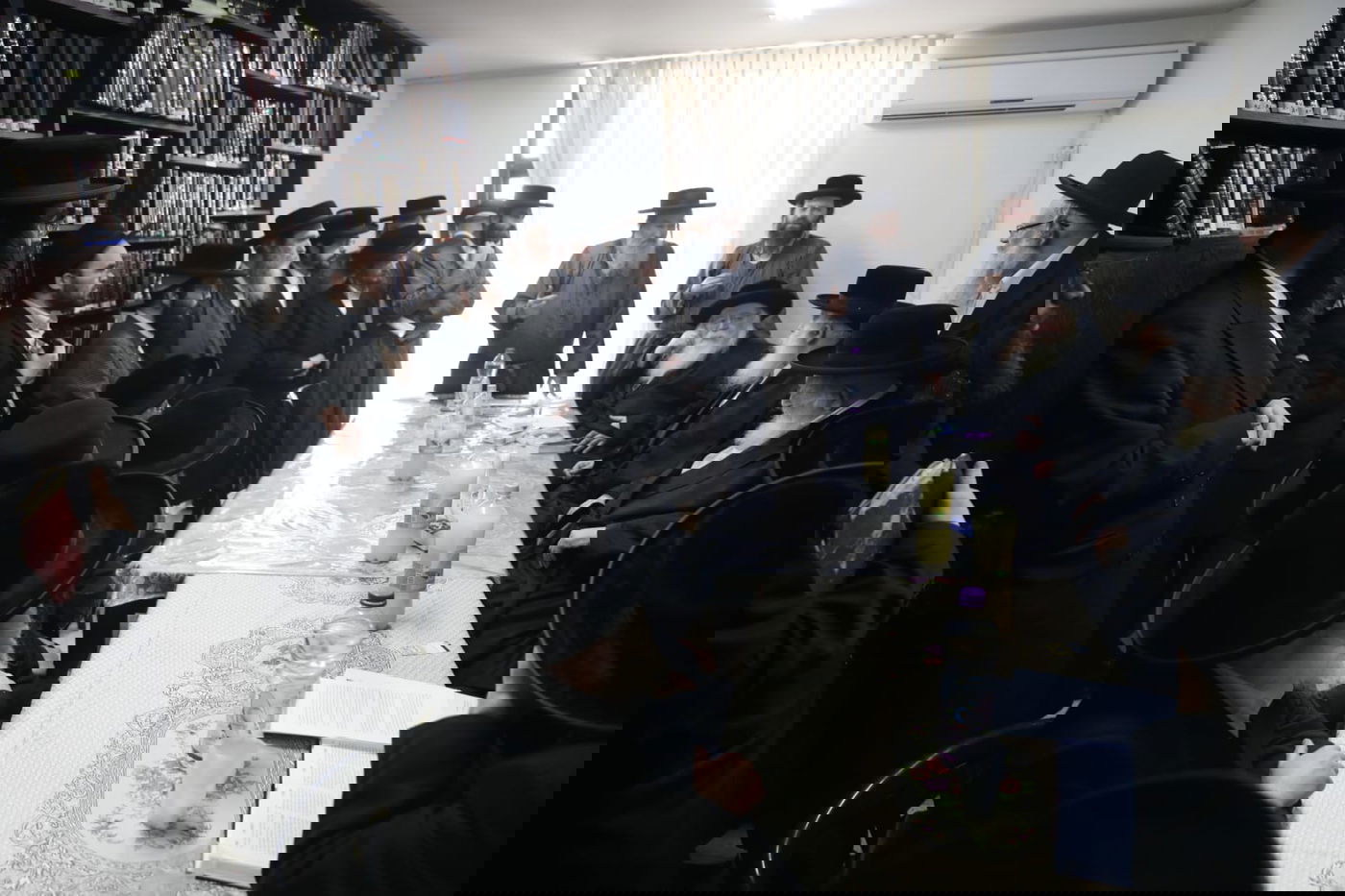 'העדה': הגנים ובתי הספר לבנות - ייסגרו; ב'חיידרים' ילמדו בקבוצות