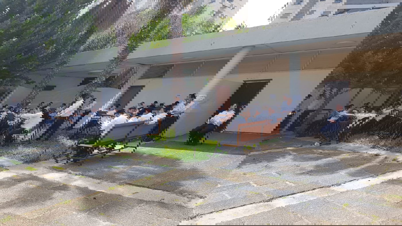 "עסקים כרגיל": צפו ב'שטייגען' בבאר יעקב