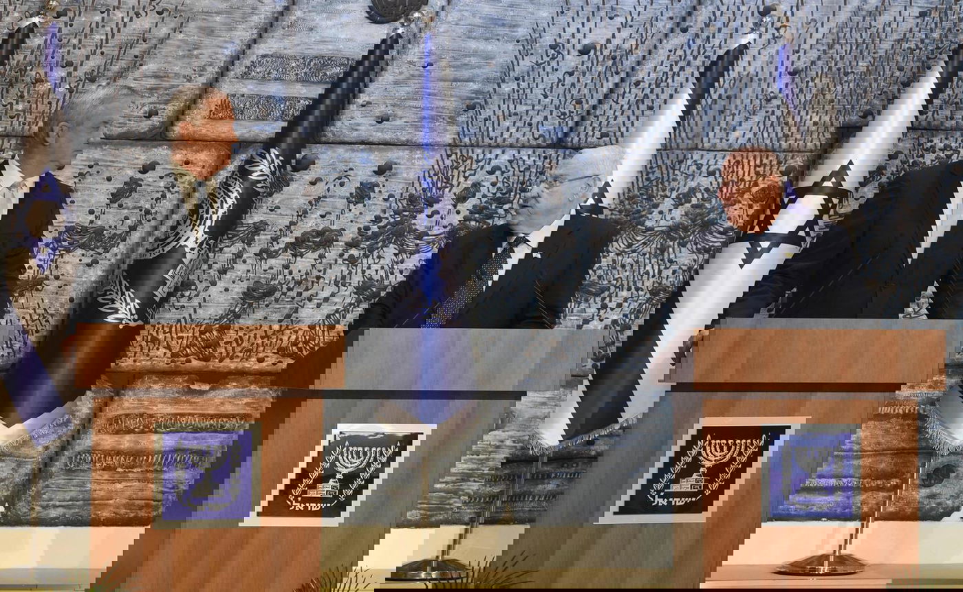 הנשיא הטיל על גנץ את הרכבת הממשלה; "מושיט את מרפקי"