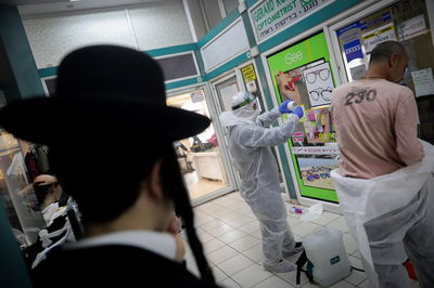 מגיפת הקורונה בישראל - השבתת המשק נשקלת ברצינות