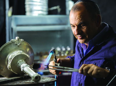 יעקב מרדינגר, אמן בינלאומי ובעלי 'הצורפים