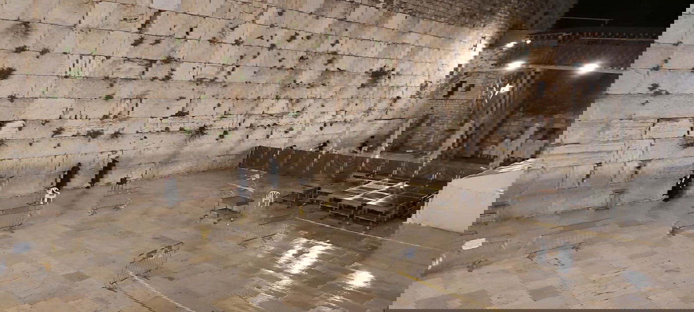 עַל הַר צִיּוֹן שֶׁשָּׁמֵם | הכותל המערבי, הבוקר • תיעוד