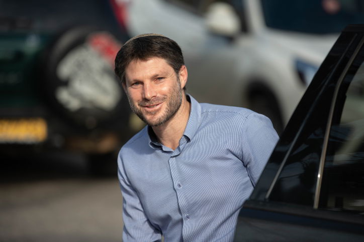 נפגש עם נשאית: השר סמוטריץ' נכנס לבידוד