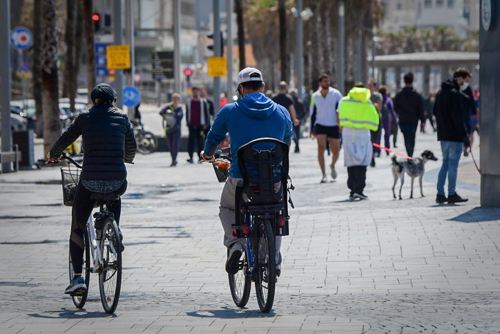 בושה: בשבת קודש; חילונים צפצפו - ומילאו את החופים