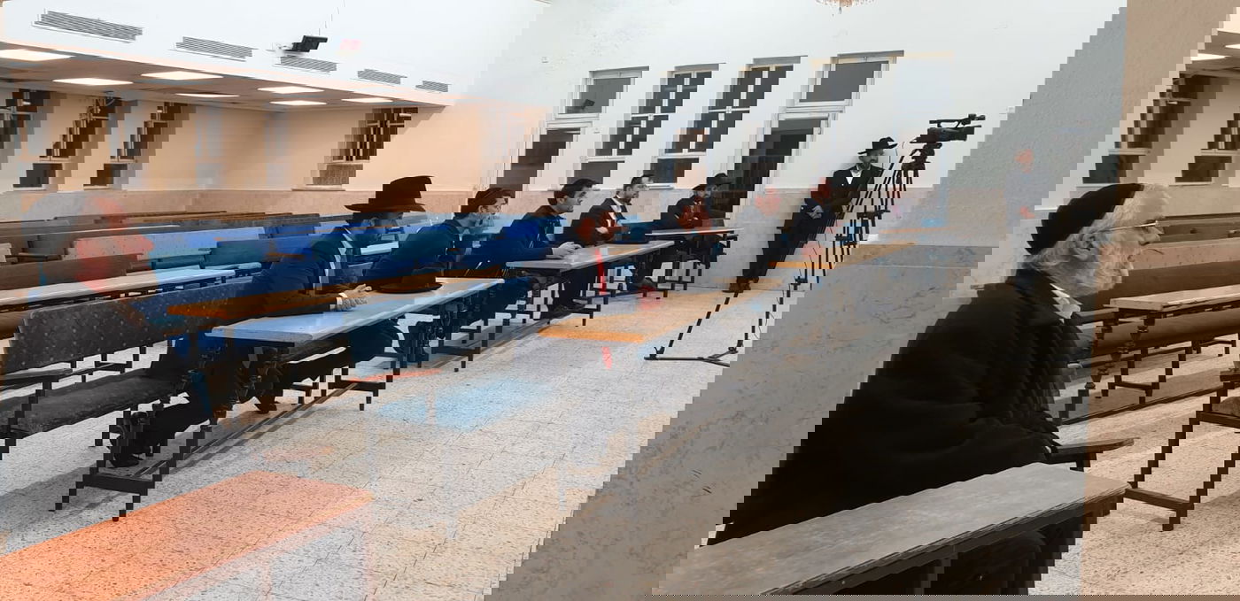 "הלב נצבט"; השיעור השבועי - ללא ציבור