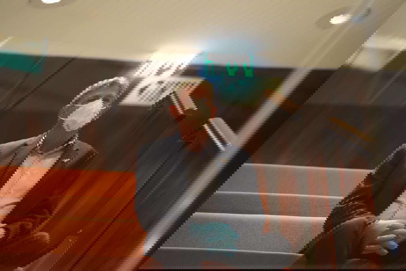 ח"כ רם בן ברק בבידוד, ביציע המליאה