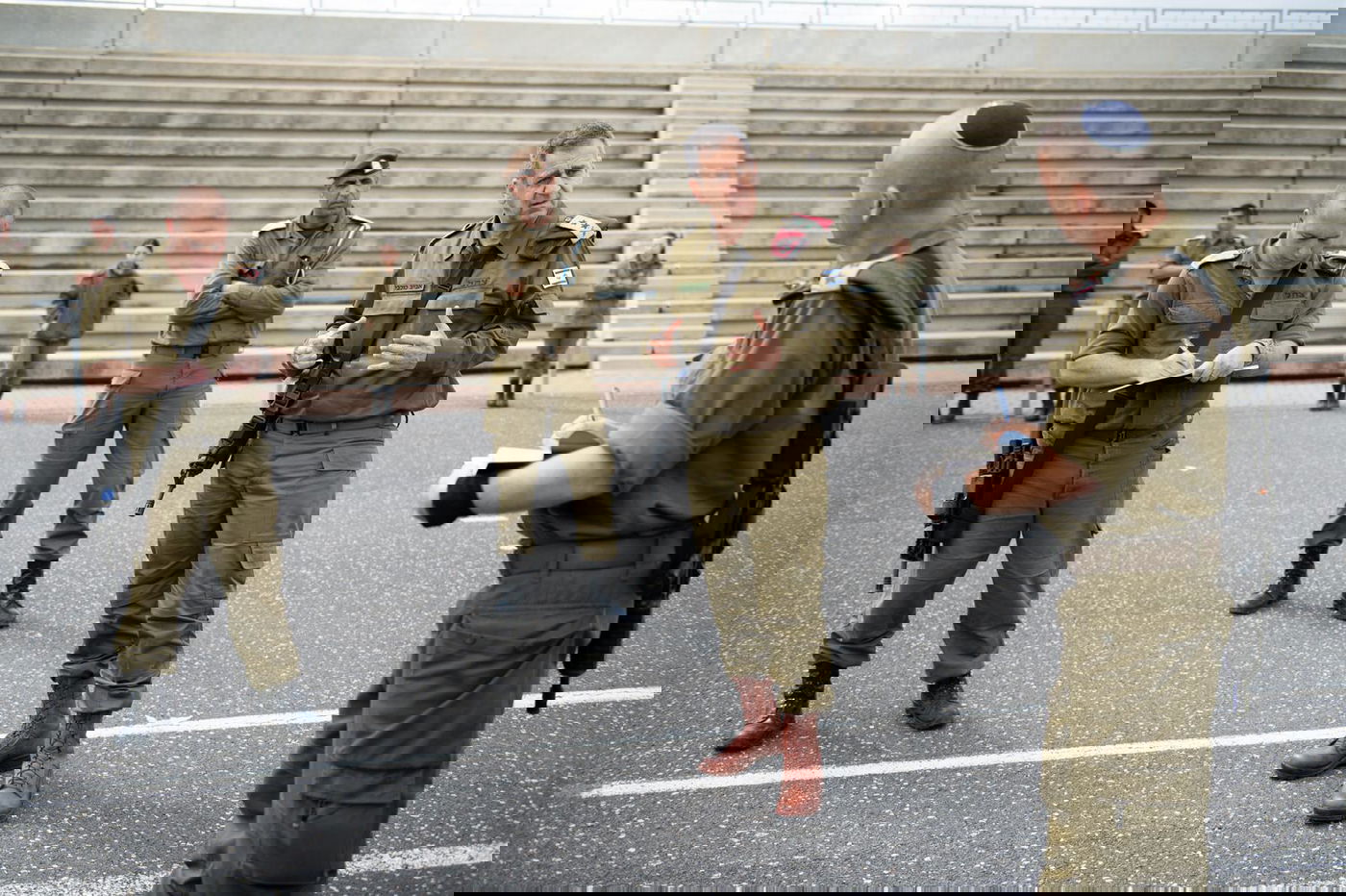 מבצע תרומות: הרמטכ"ל אביב כוכבי תרם דם