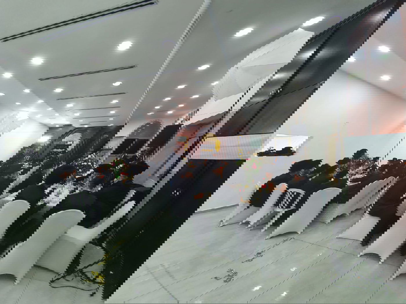 בית המדרש הפך לאולם; חדרו של האדמו"ר ל'חדר ייחוד'