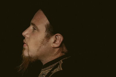 שאול גרוס מארח את 'בוצר' בסינגל חדש: "חסדי השם"