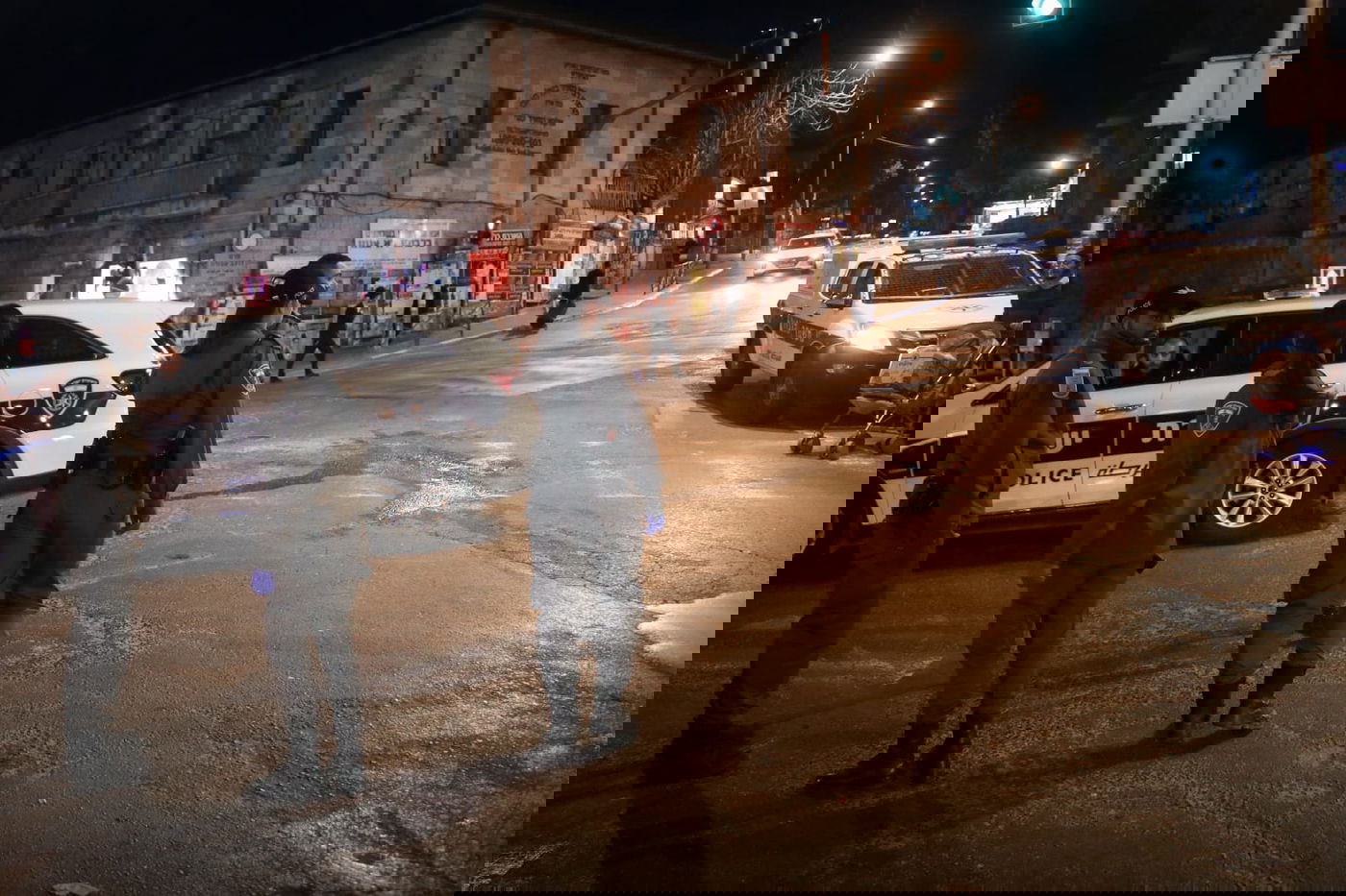 צפו: המשטרה סוגרת את שכונת גאולה בירושלים