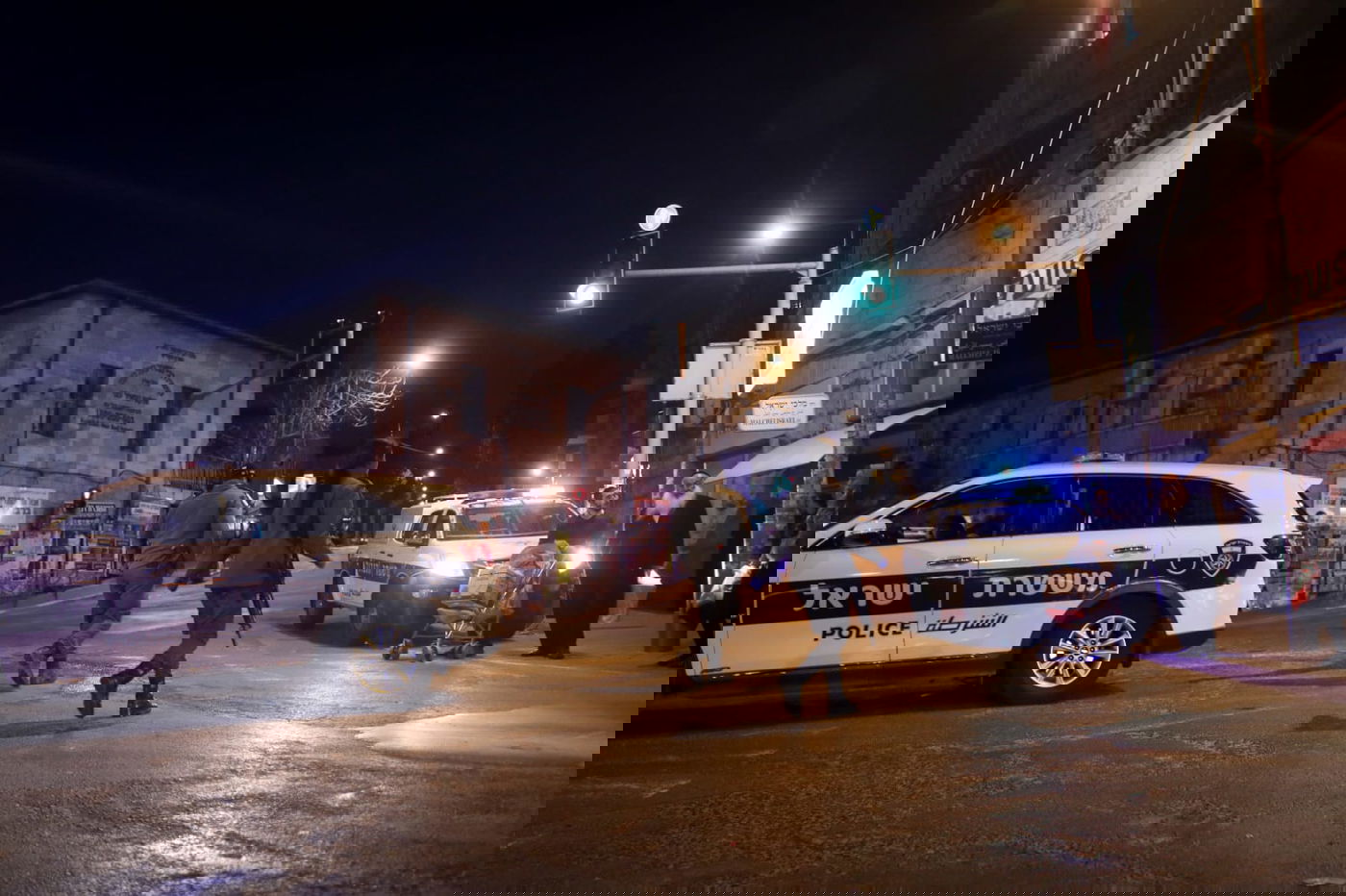 צפו: המשטרה סוגרת את שכונת גאולה בירושלים