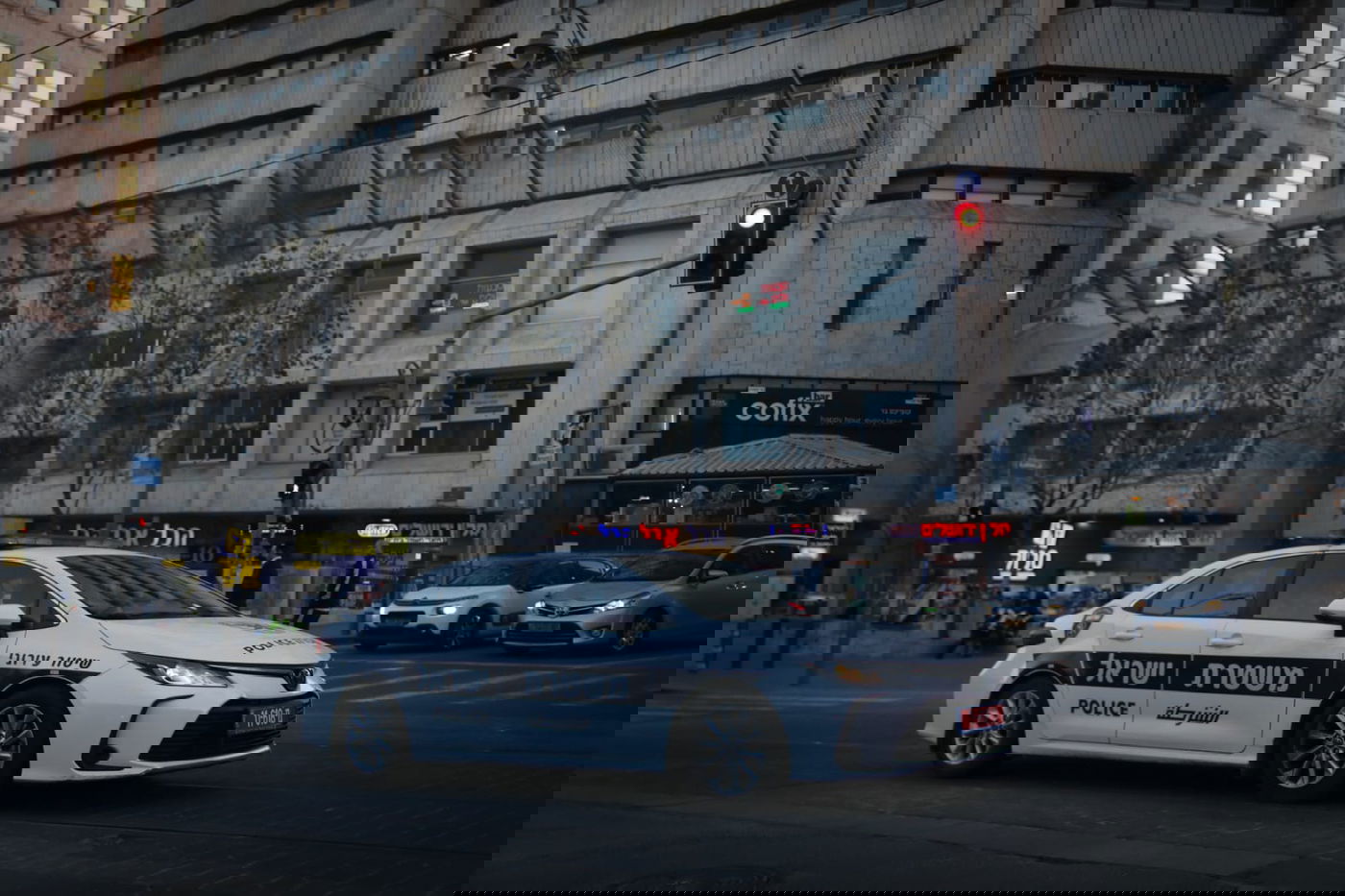 צפו: המשטרה סוגרת את שכונת גאולה בירושלים