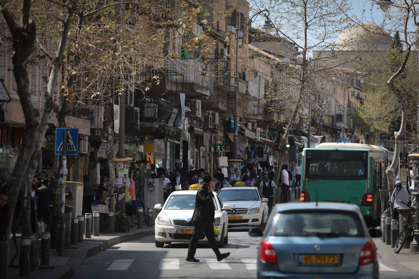 הסגר? רחובות ירושלים החרדית עדיין הומים
