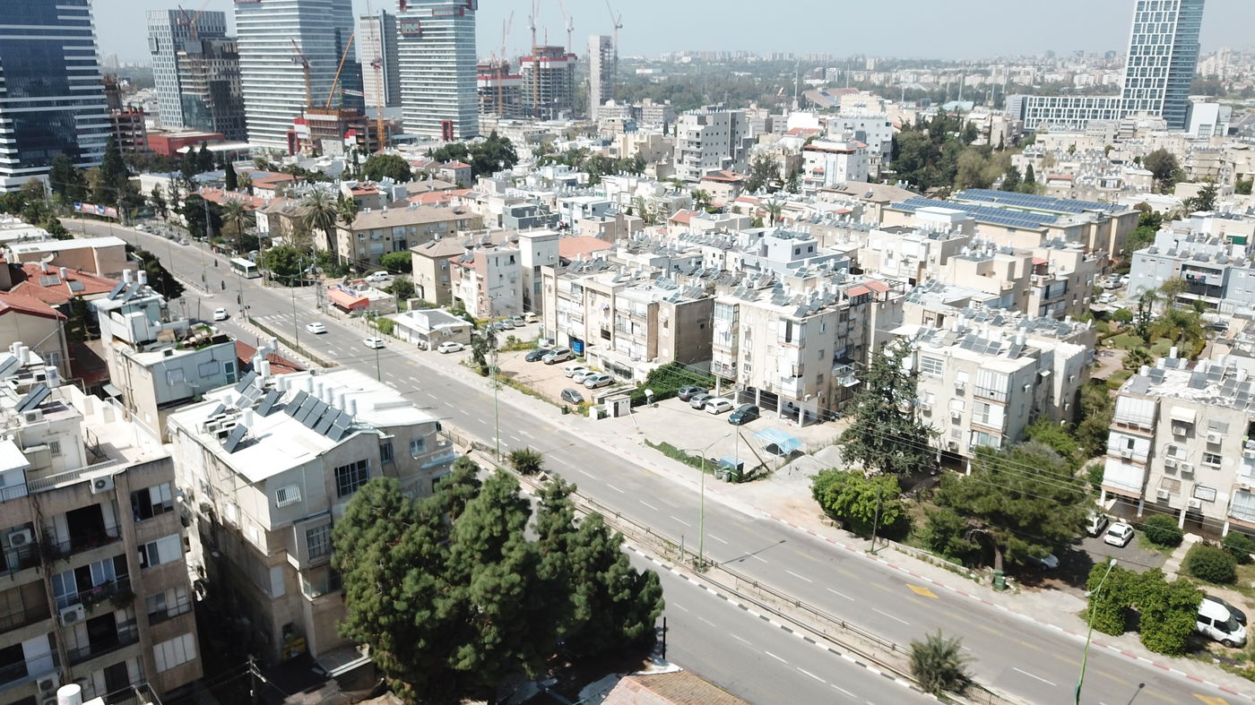 רחובות בני ברק ותל אביב - כמעט שוממים • צפו