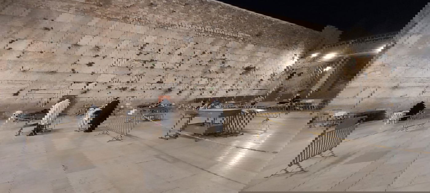 תיעוד עצוב: ראש חודש ריק בכותל המערבי