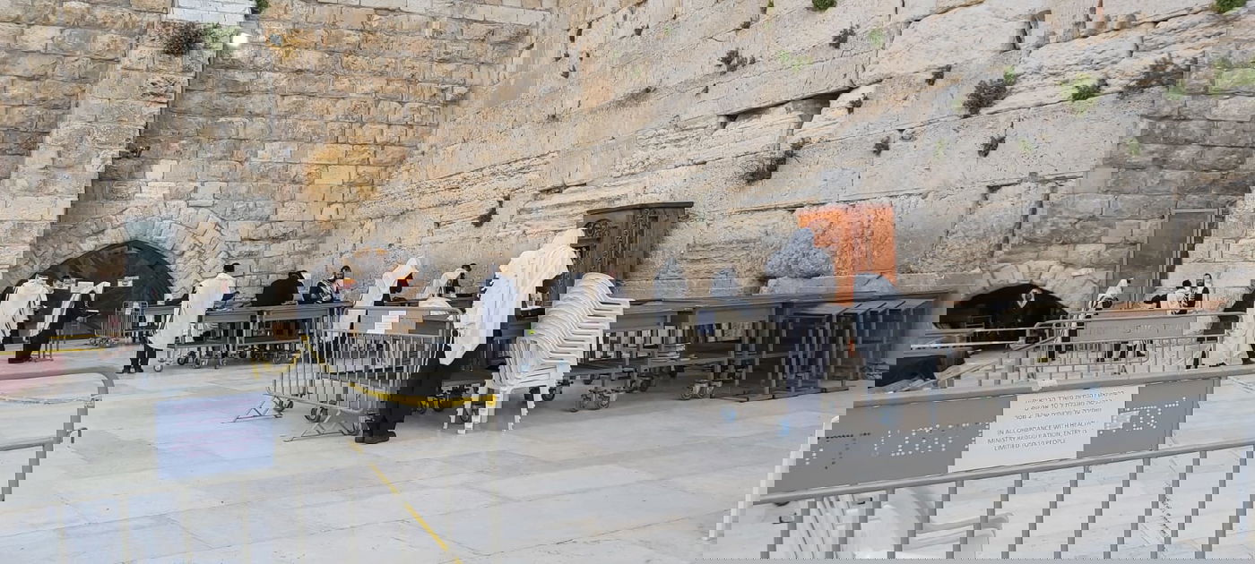 תיעוד עצוב: ראש חודש ריק בכותל המערבי