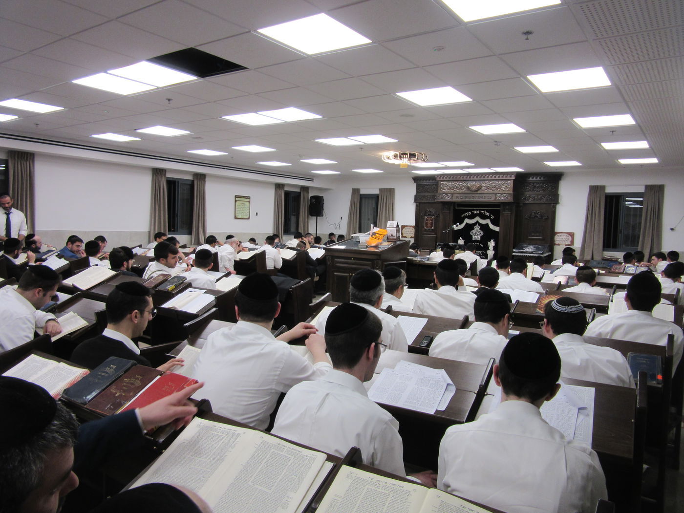 אברך נדבק ב'קורונה' מאשתו; כל אברכי הכולל - בבידוד