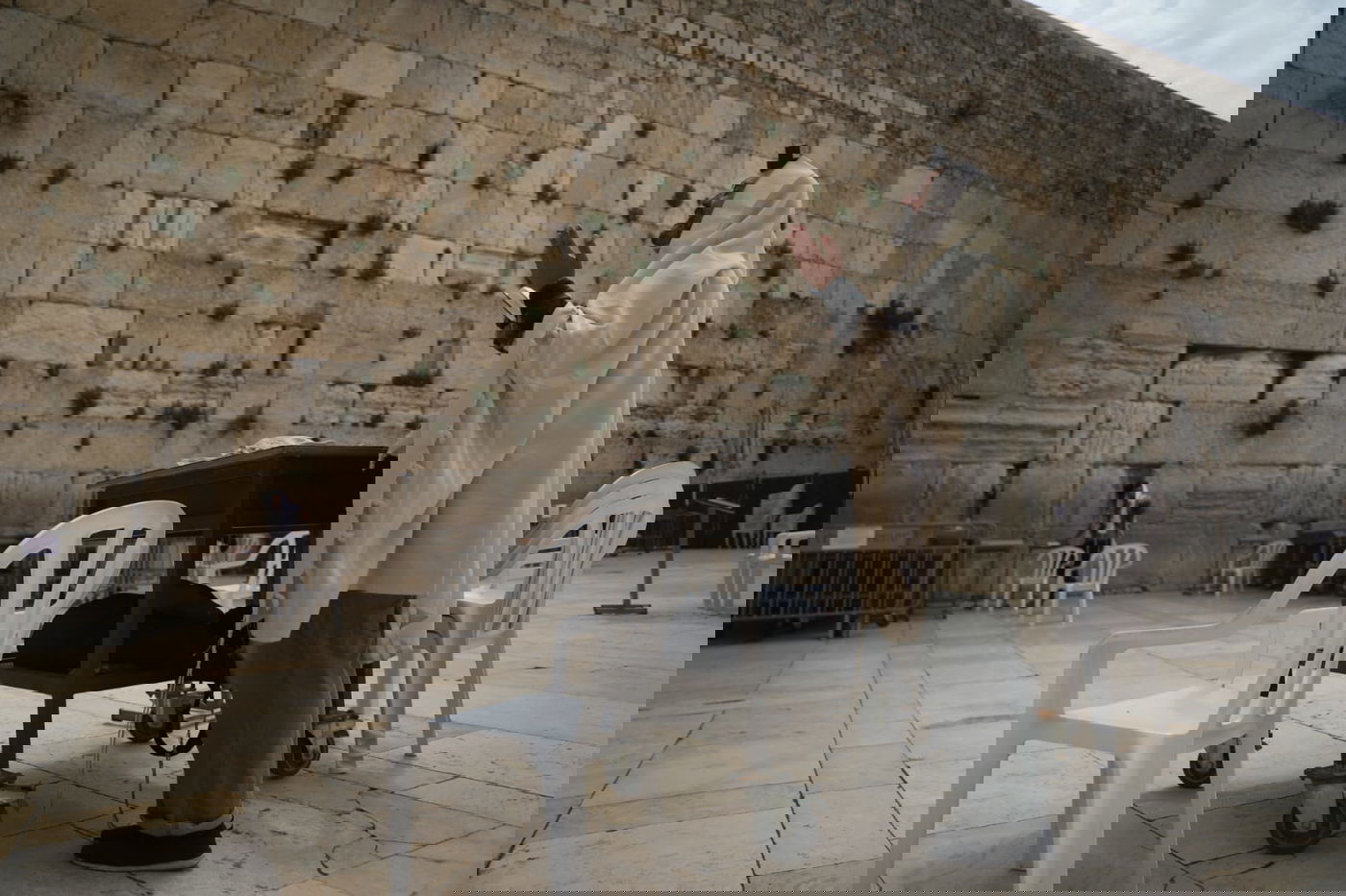 הכותל המערבי שומם מאדם: גלריה עצובה