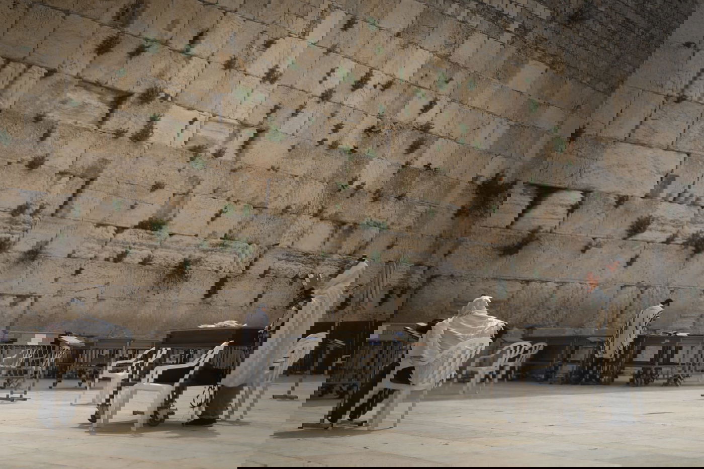 הכותל המערבי שומם מאדם: גלריה עצובה