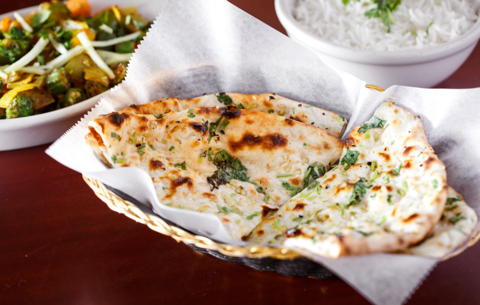 חיסול חמץ: מתכון לנאן - פיתה הודית גדולה שאופים במחבת