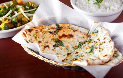 חיסול חמץ: מתכון לנאן - פיתה הודית גדולה שאופים במחבת