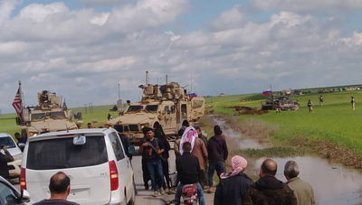 הרוסים ניסו לעקוף את האמריקאים ונתקעו בבוץ