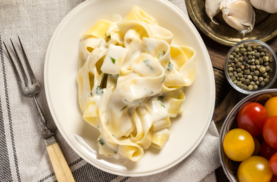 פסטה מוקרמת ברוטב בריא וטעים שמבוסס על כרובית