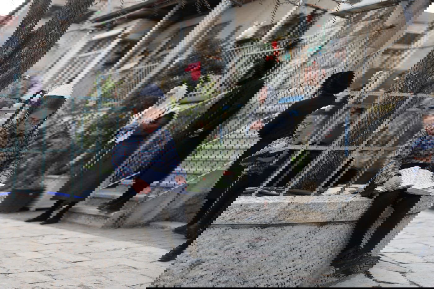 מיוחד: תפילת המרפסות במאה שערים • צפו