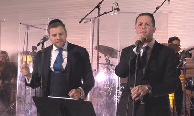 מרדכי שפירא ושמחה ליינר במחרוזת "היום"