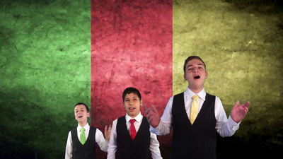 מקהלת 'משאלות' מרגשת עם: 'צעיר לנצח'