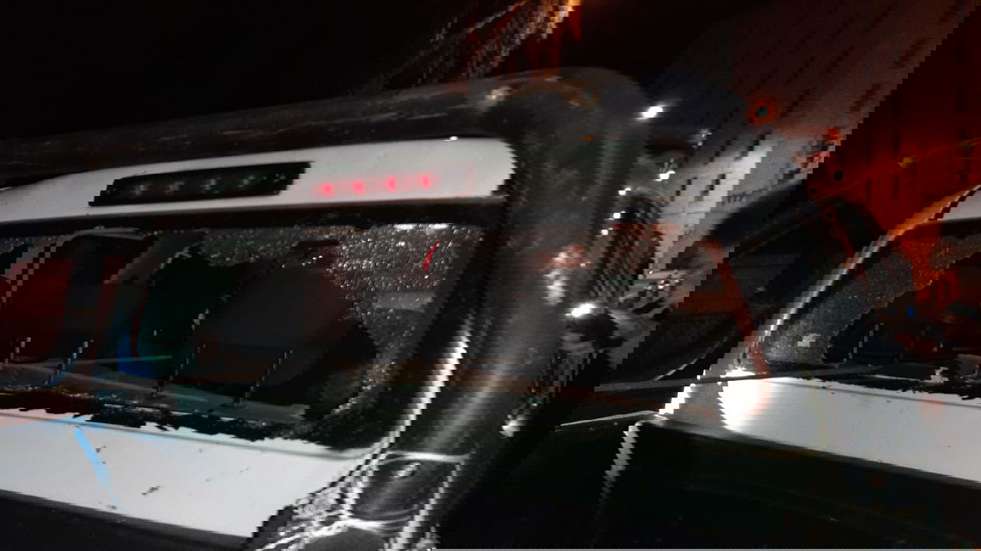 שוב: קיצונים רגמו באבנים דוגמים של מד"א