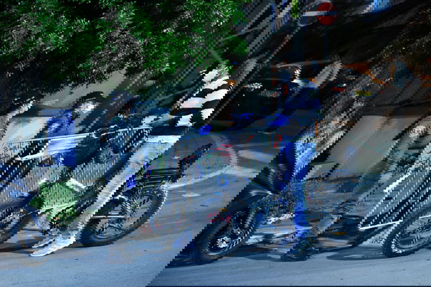 תיעוד נרחב: ההסגר בבני ברק • ביום ובלילה