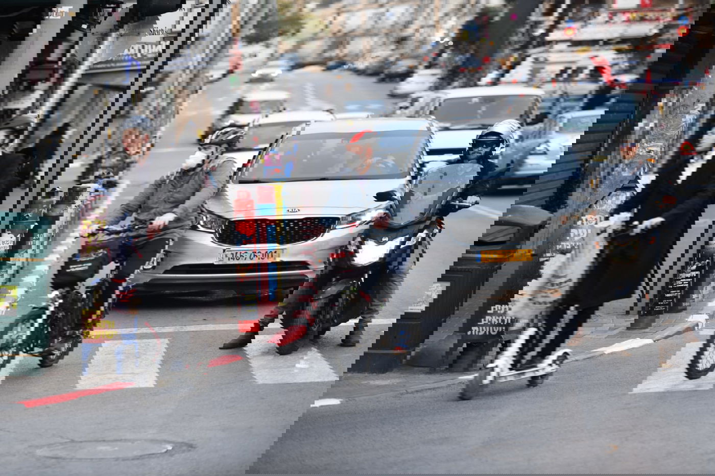 תיעוד נרחב: ההסגר בבני ברק • ביום ובלילה