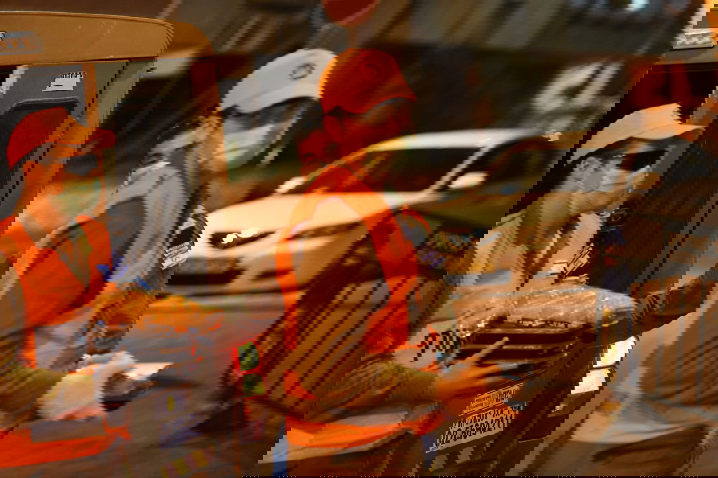 תיעוד נרחב: ההסגר בבני ברק • ביום ובלילה