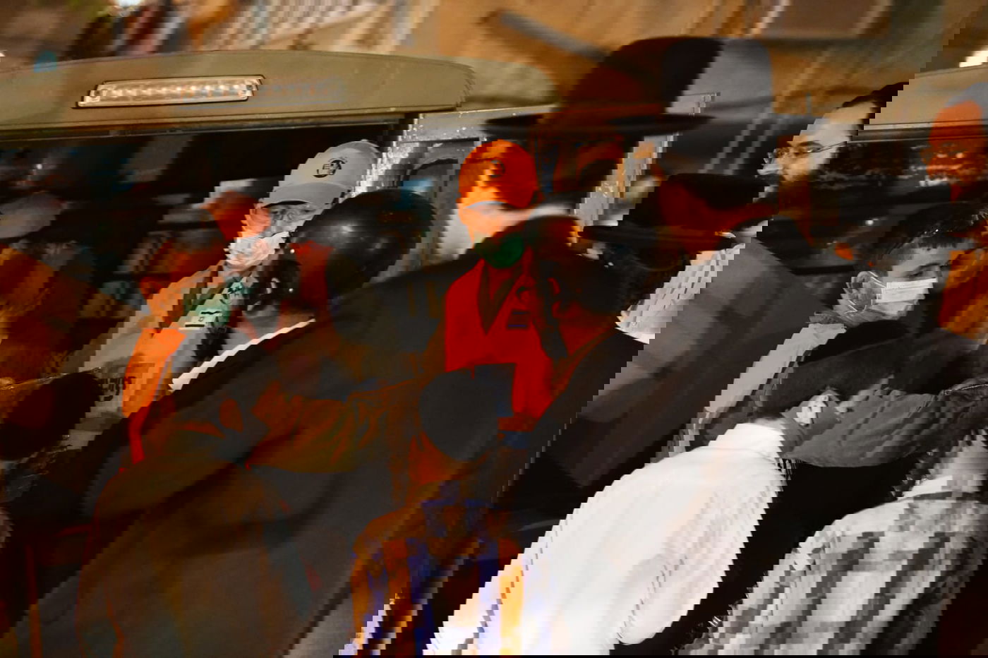 תיעוד נרחב: ההסגר בבני ברק • ביום ובלילה