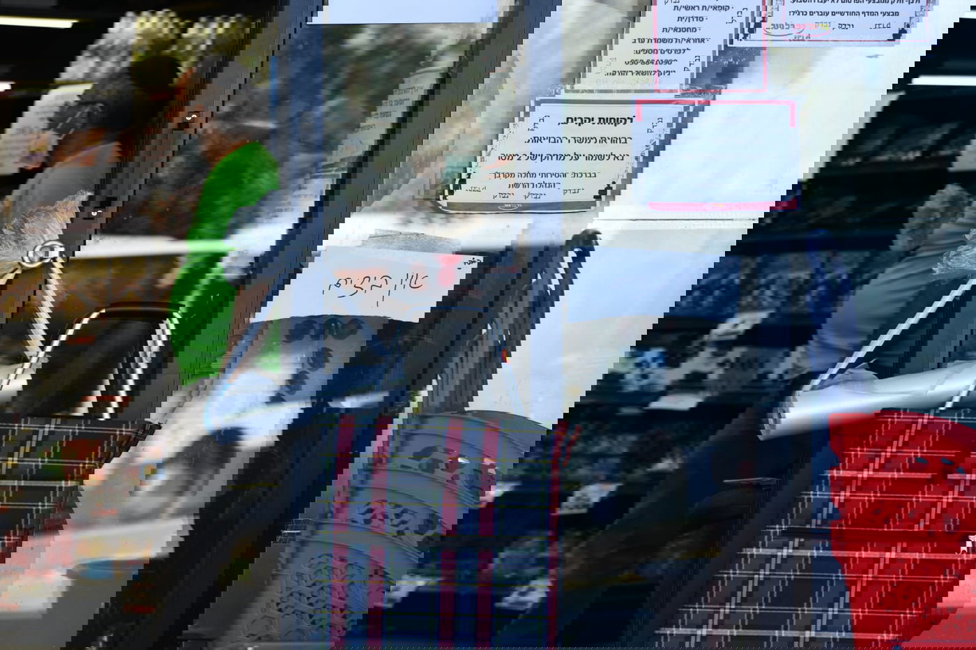 גלריה מרמת גן - בצל נגיף הקורונה • צפו