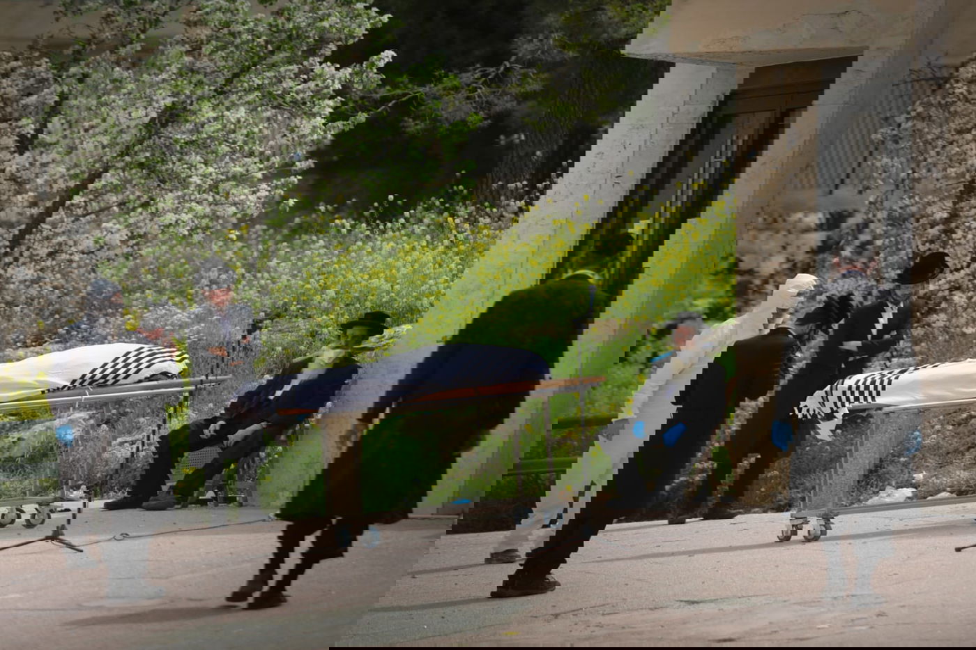 בצל ה'קורונה': כך "אבא של מירון" הובא למנוחות • גלריה