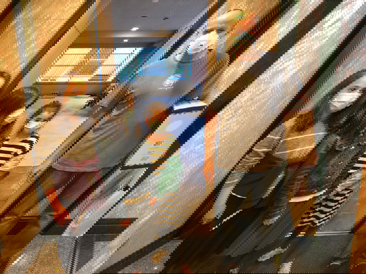 בשממה: 'חב"ד - יפן' יצאו לחלק מצות • צפו