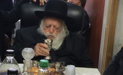 הגר"ח קנייבסקי לוגם יין