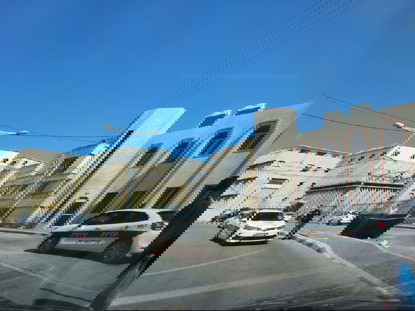 הגר"צ רוטברג ניסה לשרוף חמץ בניגוד לחוק, ואוים בקנס