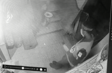 תיעוד מרגש: הילדה מב"ב שהצדיעה לחייל צה"ל