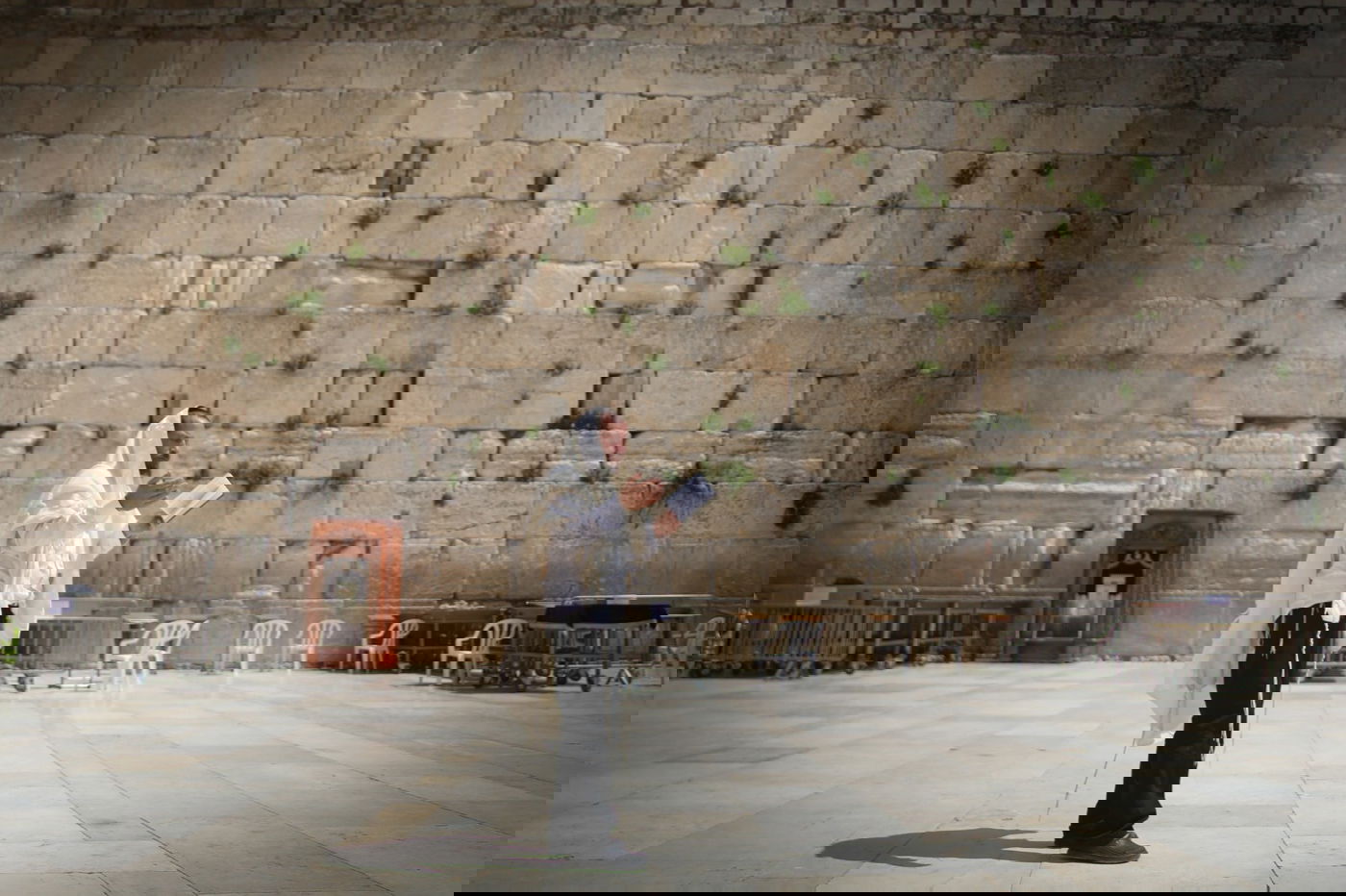 המגיפה, בעין העדשה; תמונות ה'קורונה' של חיים גולדברג