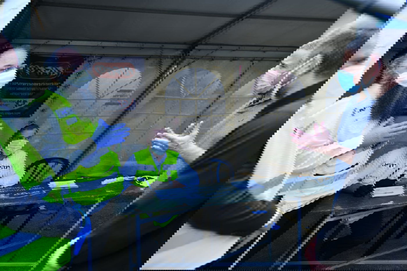 שמעון ריקלין וינון מגל רקדו בבני ברק • תיעוד