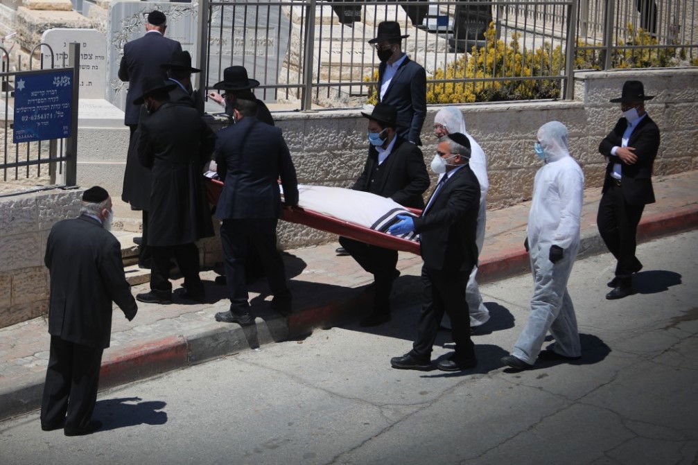 80 שנות תורה: כך זקן הראשונים לציון הובא למנוחות • צפו